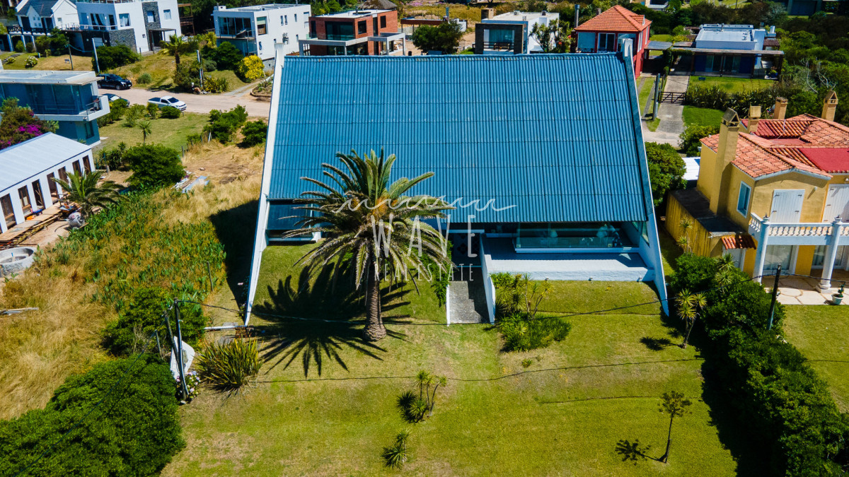 Casa ID.5220 - Venta de casa de 3 dormitorios + dep. en Montoya, La Barra