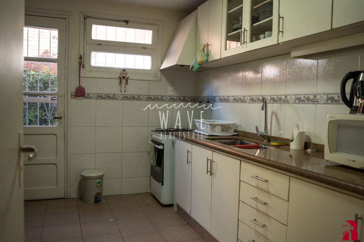 Casa ID.5308 - Venta de casa de 4 dormitorios + dep. en Cantegril, Punta del Este