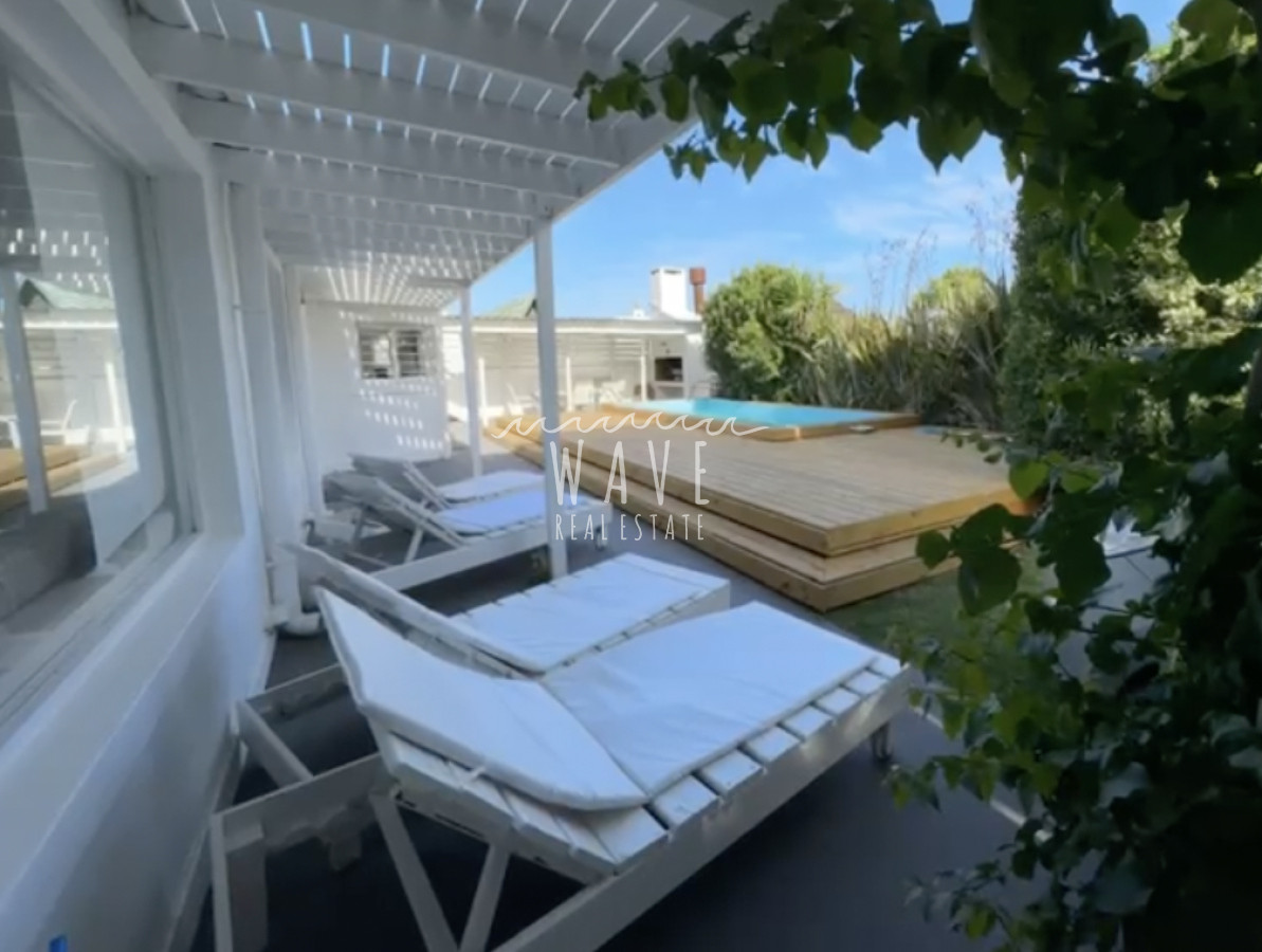 Casa ID.4975 - Venta de casa , con 4 dormitorios  en La Barra