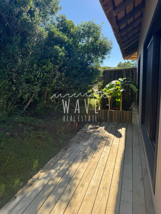 Casa ID.5430 - Venta Casa 4 Suite mas servicio Puerto Quetzal La Barra