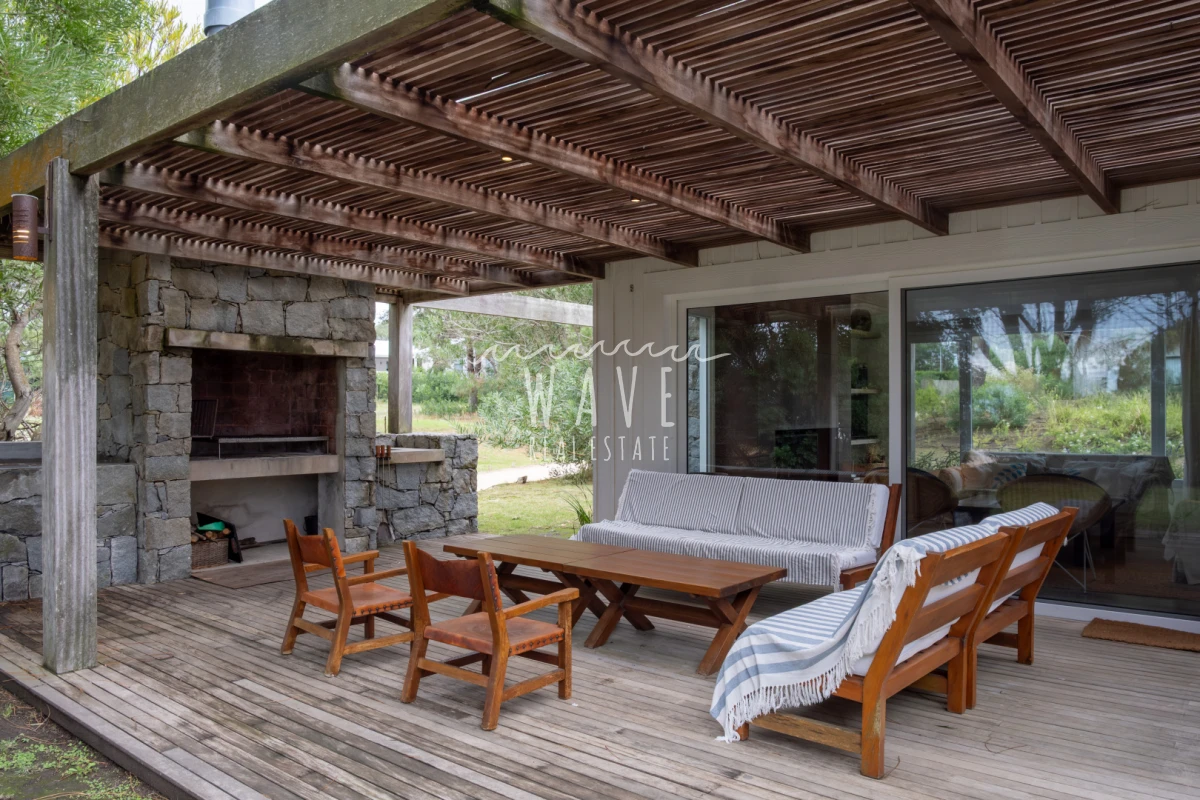 Casa ID.6135 - Venta Alquiler Casa 4 dormitorios y servicio Pinar del Faro 