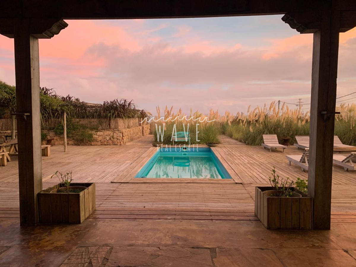 Casa ID.5179 - Venta de casa de 5 dormitorios en Punta Piedras, Manantiales