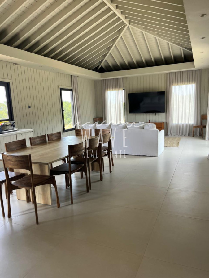 Casa ID.5412 - Venta Alquiler Casa 4 dormitorios y servicio Puerto Quetzal La barra