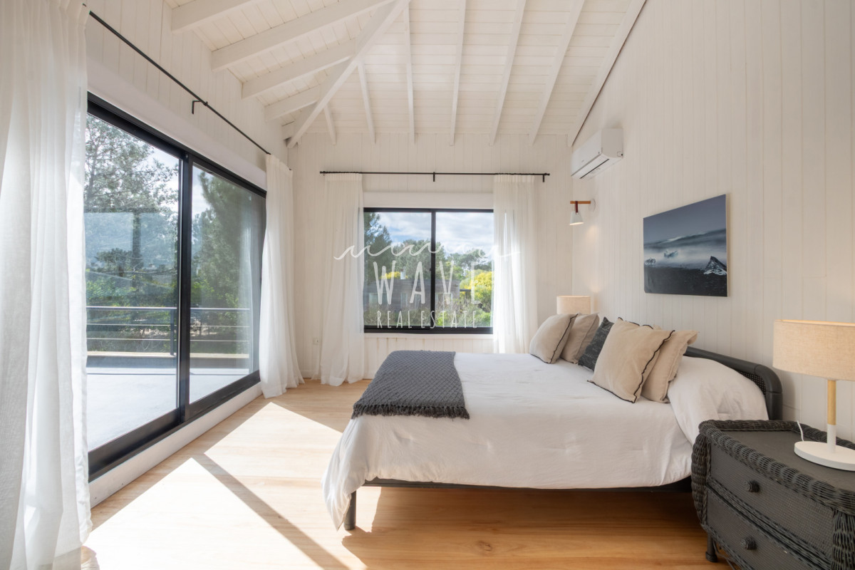 Casa ID.5953 - Venta Alquiler Casa 5 suite mas dependencia Laguna Escondida