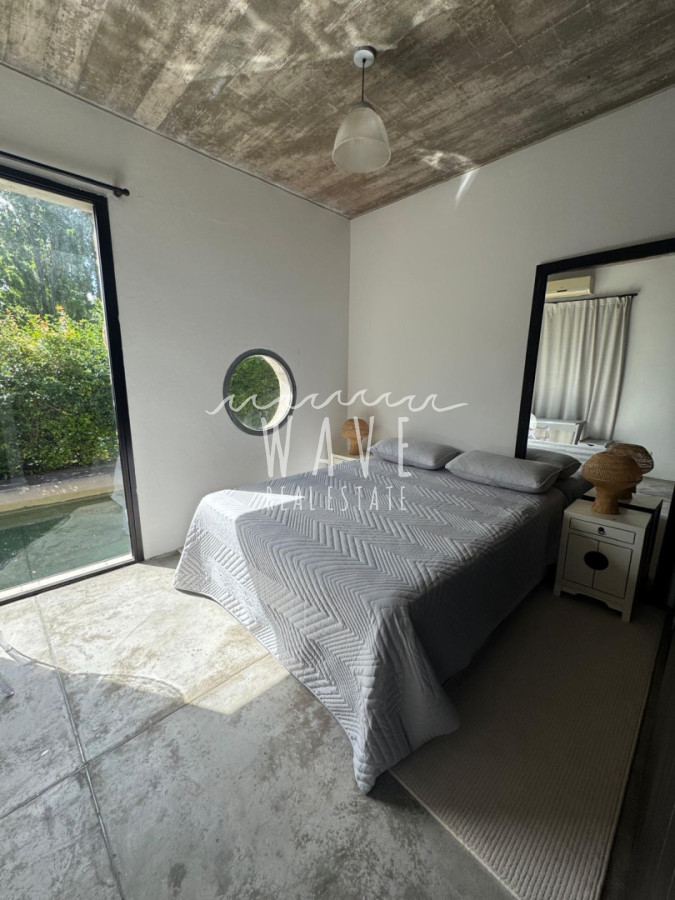 Casa ID.5443 - Venta de casa de 4 dormitorios en la venta en La Arbolada, Punta del Este