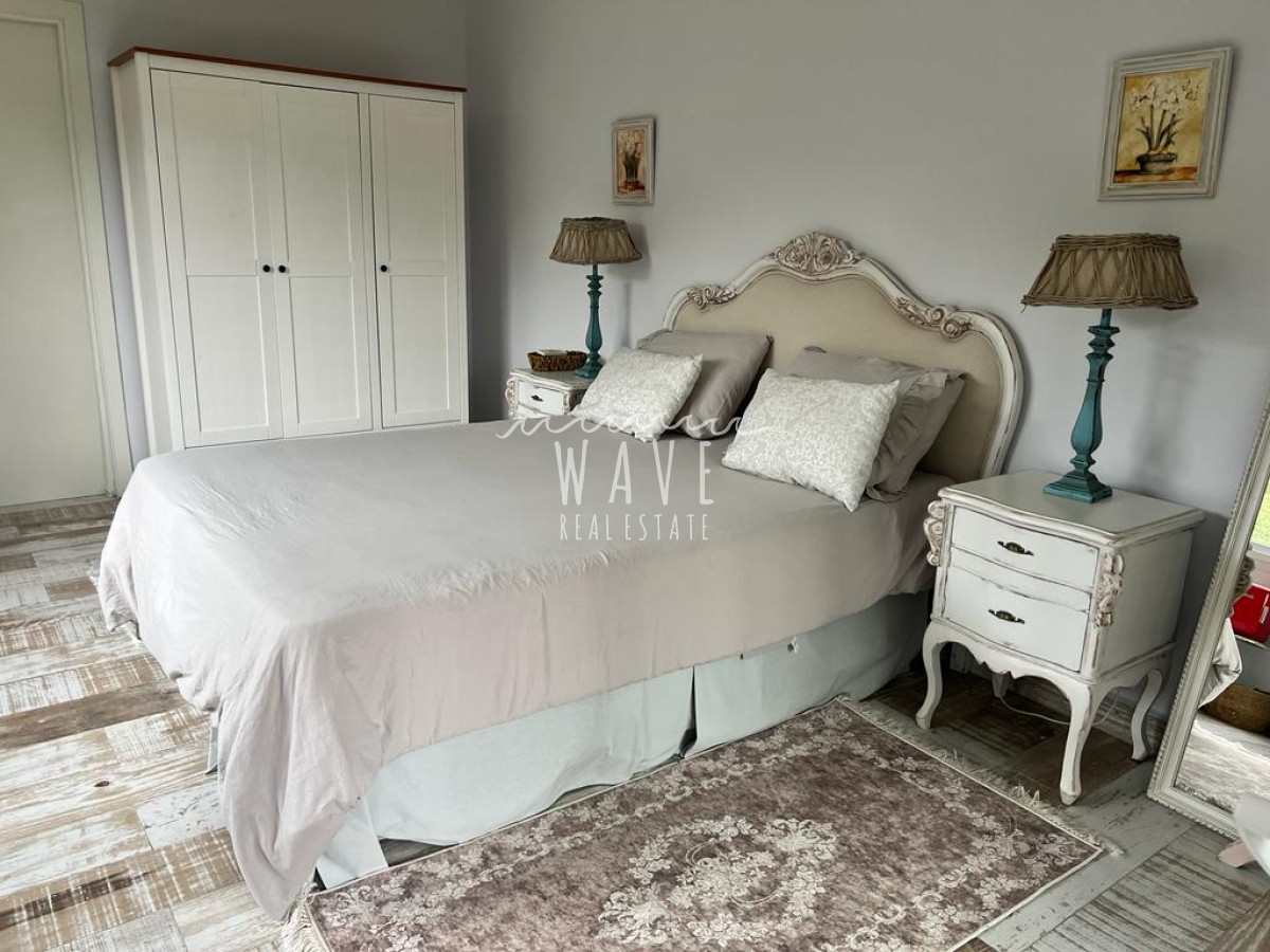 Casa ID.4759 - Venta de Casa en Viñedos de la Tahona, con 5 dormitorios y piscina