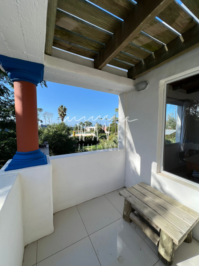 Casa ID.1640 - Montoya Alquiler Anual 4 dorm y servicio. Calefacción, vista al mar.