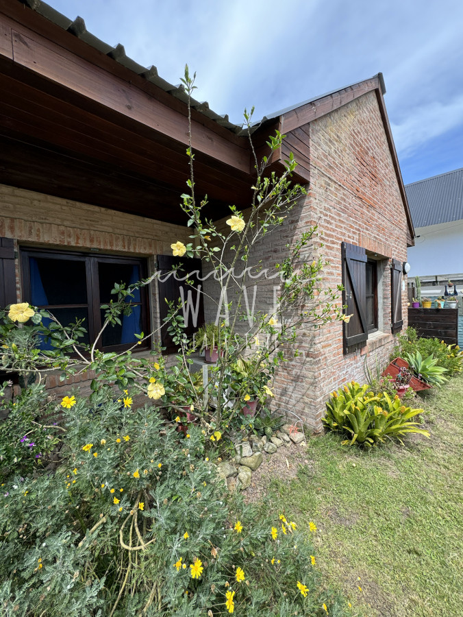 Casa ID.4052 - Venta de hermoso chalet, con 3 dormitorios en Montoya