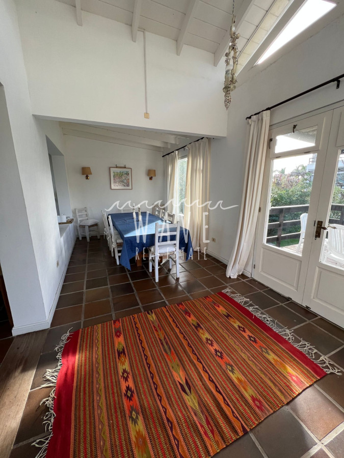Casa ID.1790 - CASA EN VENTA La Barra  4 suites, a metros de Shopping OH.