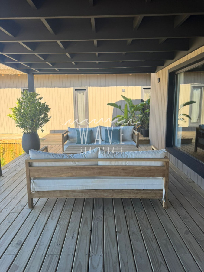 Casa ID.5430 - Venta Casa 4 Suite mas servicio Puerto Quetzal La Barra