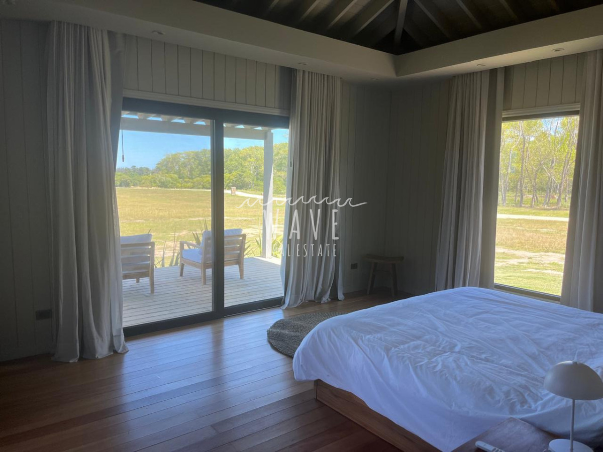 Casa ID.5412 - Venta Alquiler Casa 4 dormitorios y servicio Puerto Quetzal La barra