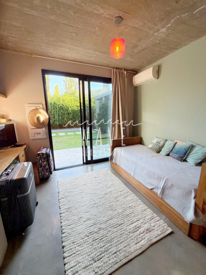 Casa ID.5489 - Venta casa Barrio Privado La Arbolada Punta del Este 