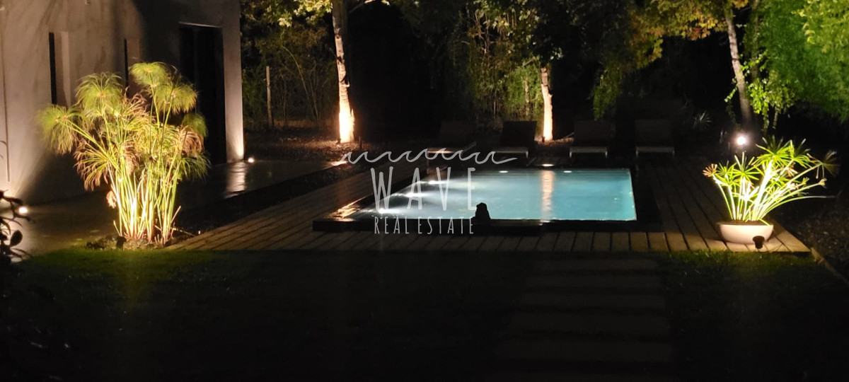 Casa ID.5489 - Venta casa Barrio Privado La Arbolada Punta del Este 