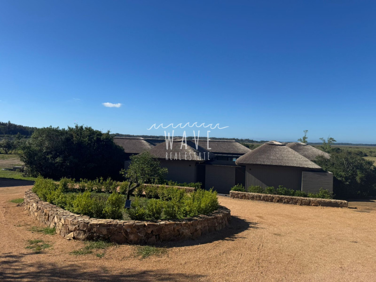 Casa ID.5430 - Venta Casa 4 Suite mas servicio Puerto Quetzal La Barra