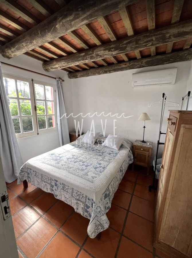 Casa ID.979 - MONTOYA, entorno natural, 5 dormitorios. Alquiler anual.