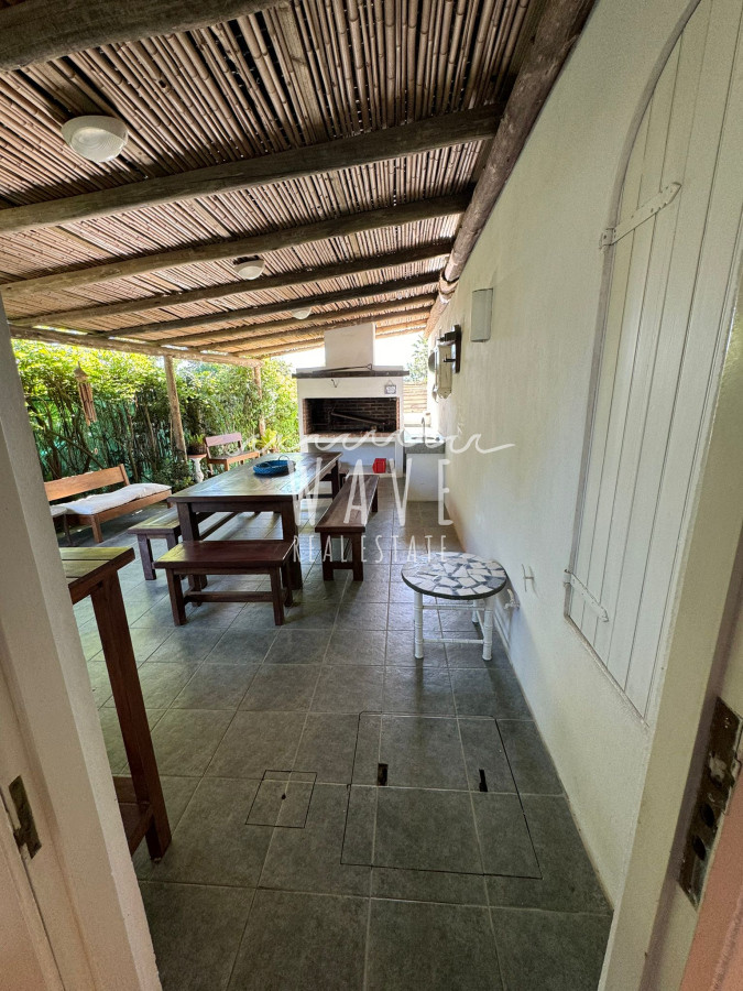 Casa ID.4582 - La Barra, zona Palmas de La Barra, muy cerca del centro comercial, 2 dormitorios, parrillero.