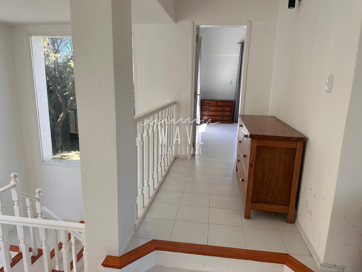 Casa ID.5036 - Alquiler de verano, Casa de 6 dormitorios en Balneario Buenos Aires, con piscina