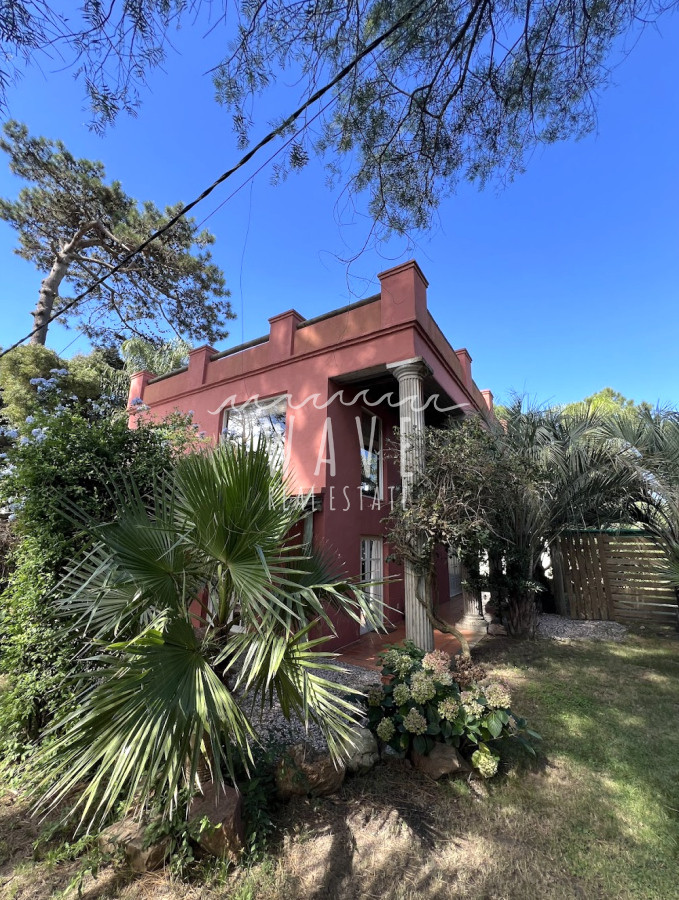 Casa ID.979 - MONTOYA, entorno natural, 5 dormitorios. Alquiler anual.