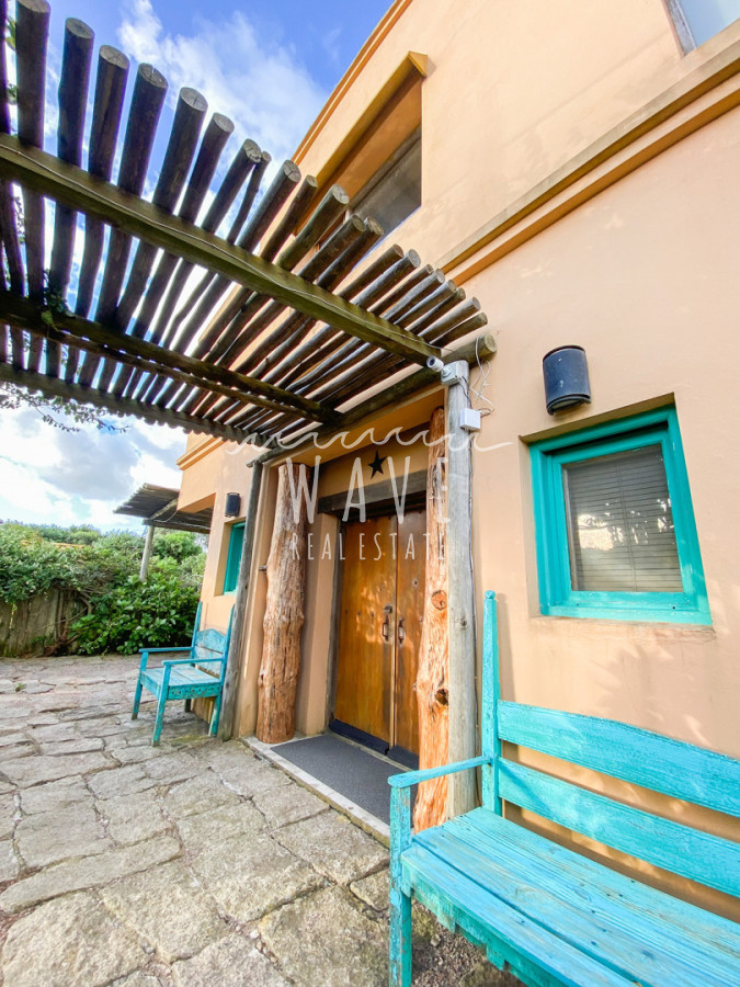 Casa ID.5179 - Venta de casa de 5 dormitorios en Punta Piedras, Manantiales