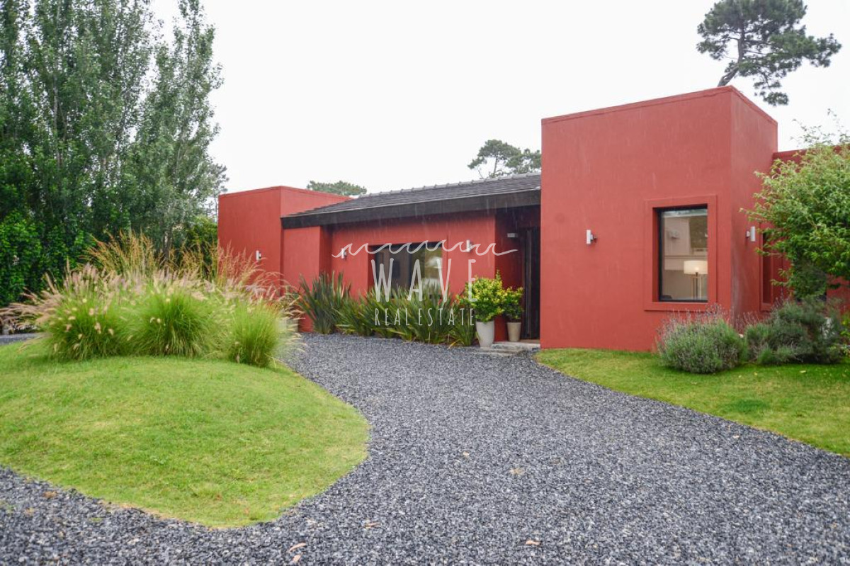 Casa ID.4034 - Espectacular casa en Alquiler, barrio privado,  Punta del Este, Barrio Privado La Arbolada 