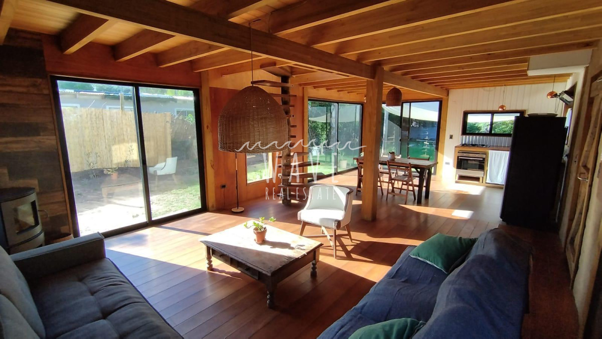 Casa ID.1633 - Alquiler de Verano, Casa de 2 dormitorios en Balneario Buenos Aires, 90 m2