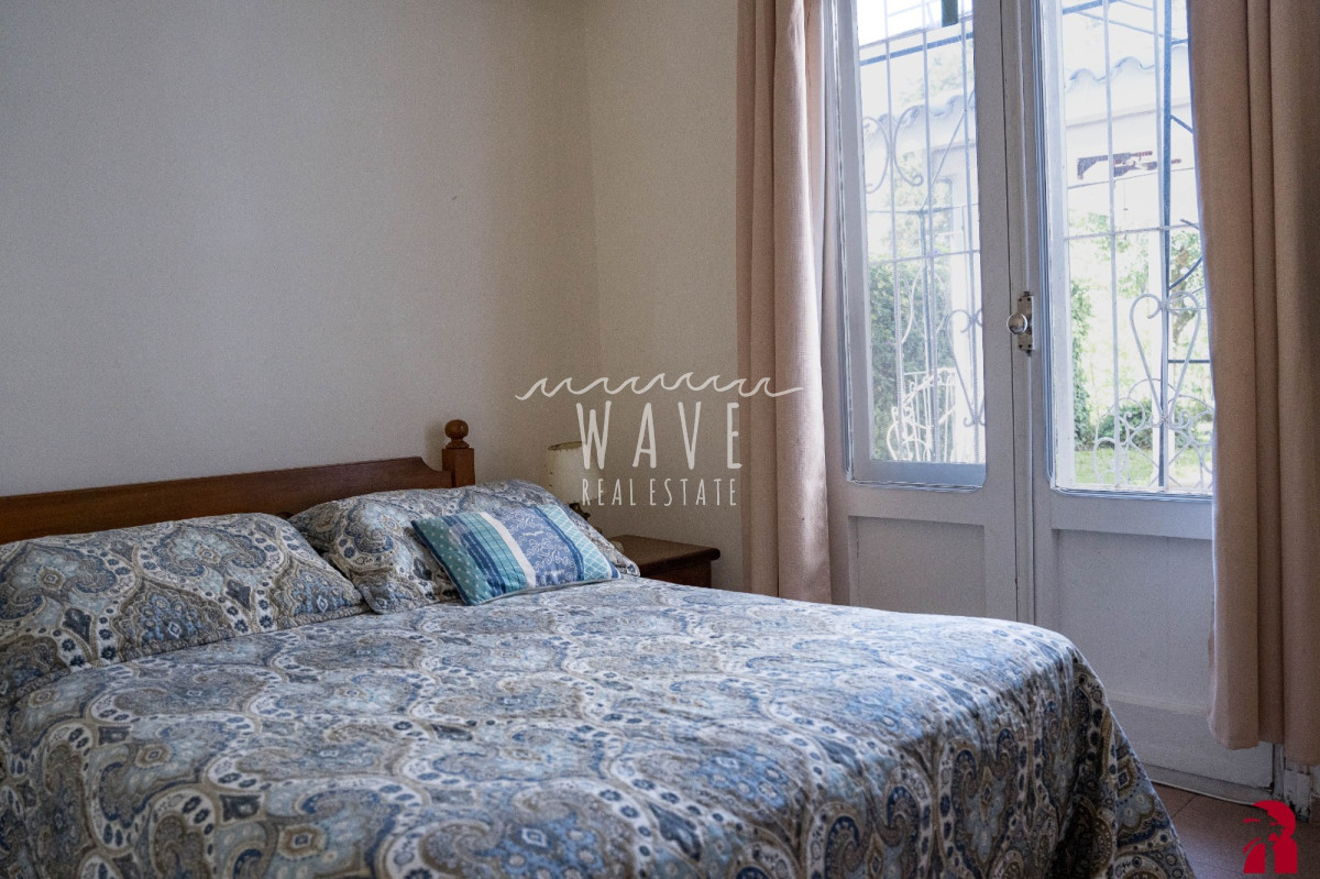 Casa ID.5308 - Venta de casa de 4 dormitorios + dep. en Cantegril, Punta del Este