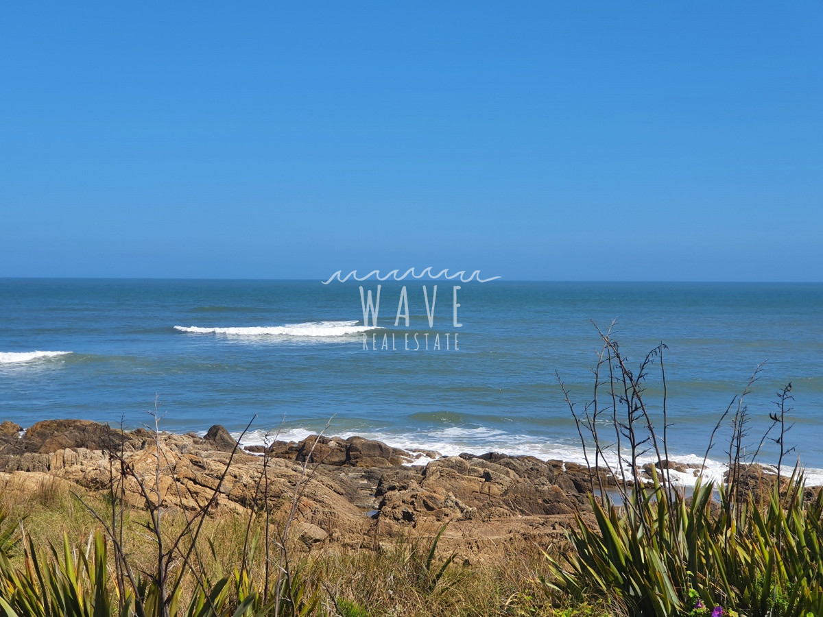 Casa ID.1391 - VENTA Y ALQUILER DE CASA DE 3 DORMITORIOS, 2 SUITES Y 3 BAÑOS EN LA BARRA