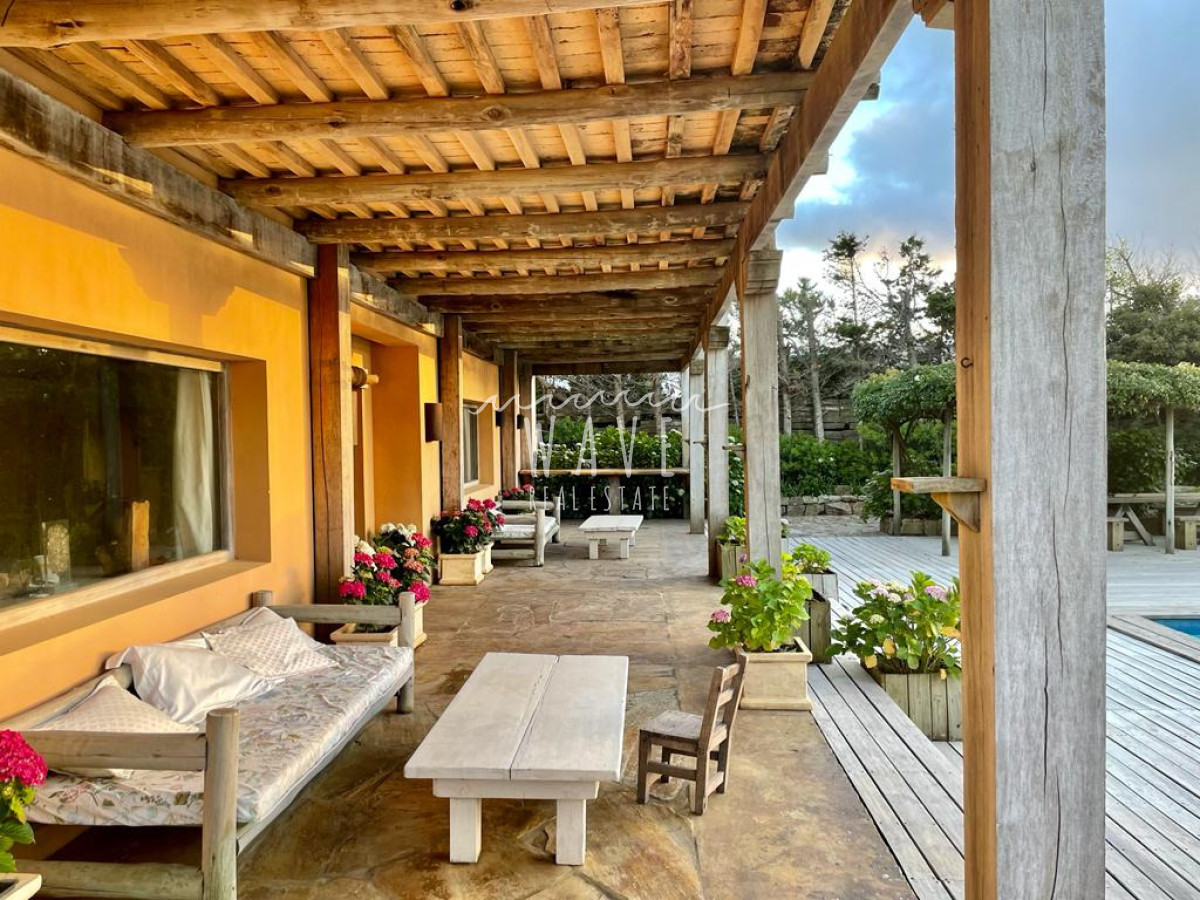 Casa ID.5179 - Venta de casa de 5 dormitorios en Punta Piedras, Manantiales