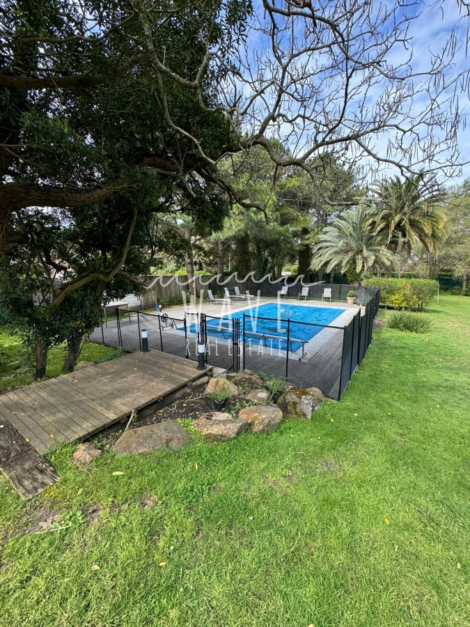 Casa ID.4484 - Brava, zona Torre del Agua, casa de 5 dormitorios y casa de huéspedes, en alquiler de verano
