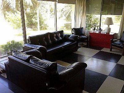 Casa a la Venta , 3 dormitorios, en Playa Brava, con 1215 m2 de Terreno