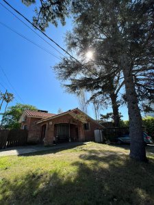 ALQUILER CASA EN EXCLUSIVA ZONA COMERCIAL - PRÓXIMO A SHOPPING