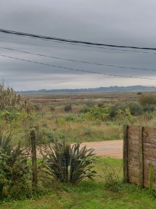 Casa para alquiler anual, con vista al arroyo Maldonado