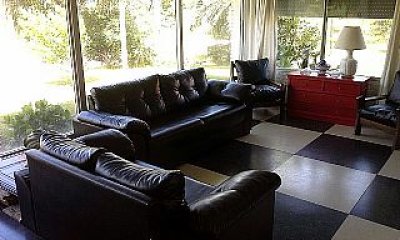 Casa a la Venta , 3 dormitorios, en Playa Brava, con 1215 m2 de Terreno