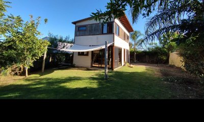 Alquiler de Verano, Casa de 2 dormitorios en Balneario Buenos Aires, 90 m2