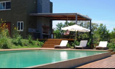 Casa De 6 Dormitorios + Casa De Huéspedes. La Barra.