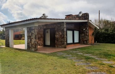 Casa en Venta de 2 dormitorios más dormitorio de servicio en Mansa, Pinares