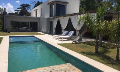 Venta Casa en Barrio privado, Punta del Este