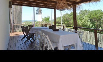 Alquiler casa de 2 dormitorios en Suite + servicio A UNA CUADRA DE LA PLAYA en José Ignacio.