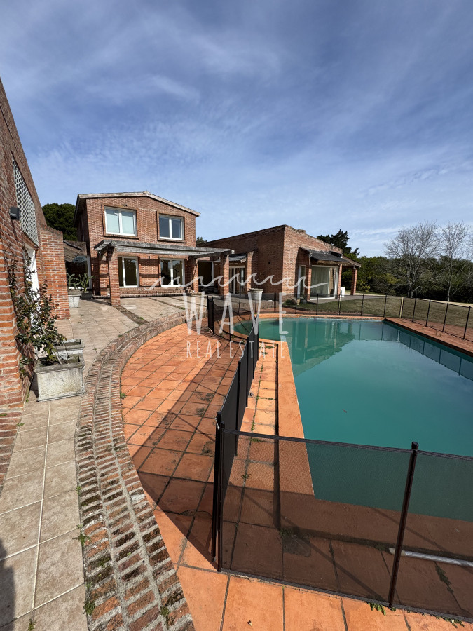 Chacra ID.1273 - Venta, exclusiva chacra de 3 h y casa de 580 m2.  Zona Chacras del Este. Oportunidad.