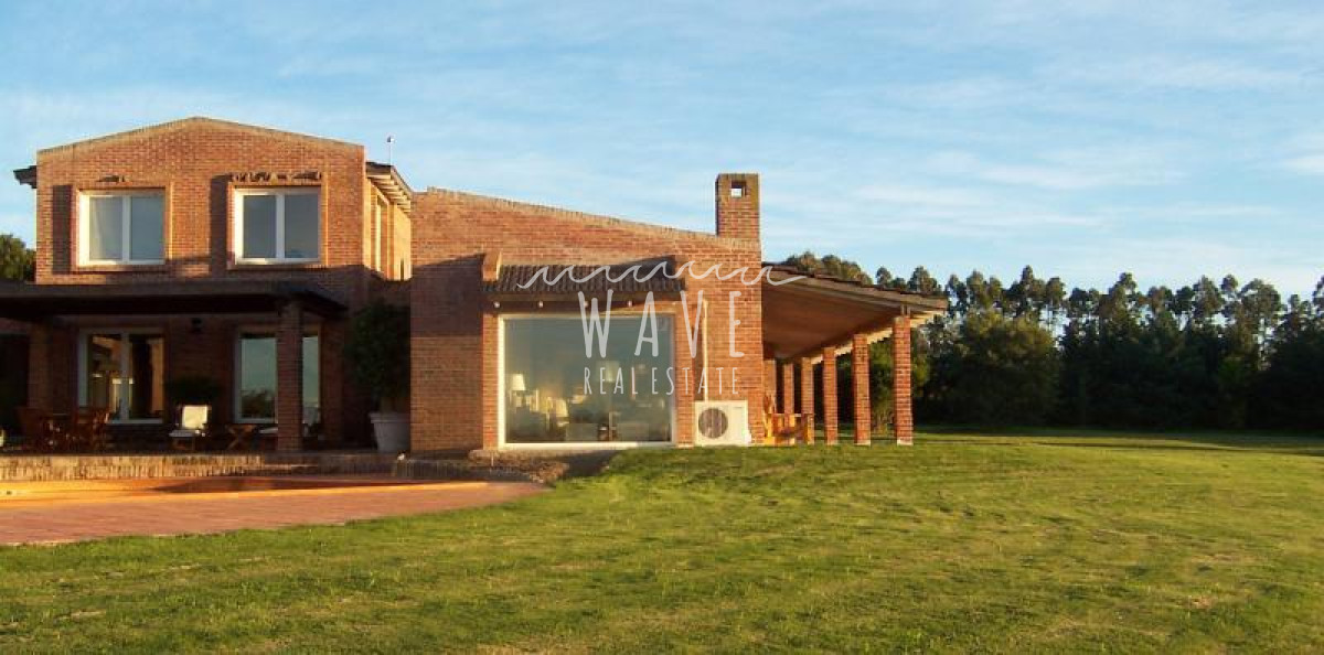 Chacra ID.1273 - La Barra, exclusiva chacra de 3 h y casa de 580 m2.  Zona Chacras del Este. Oportunidad.