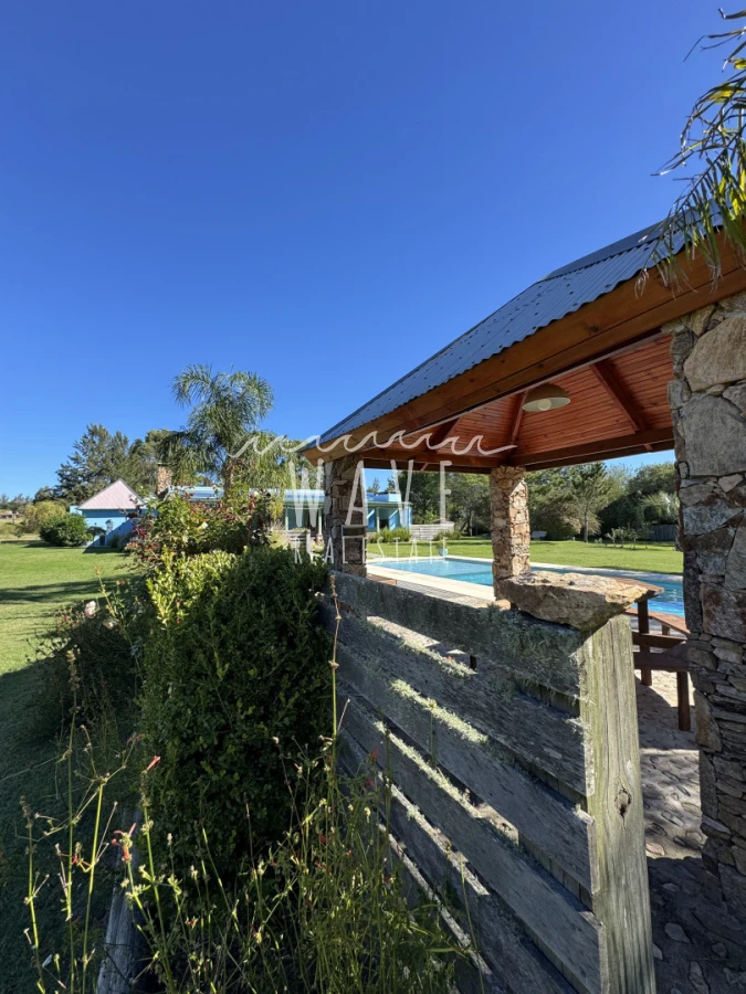 Chacra ID.5463 - Venta de chacra de 4 dormitorios en La Barra