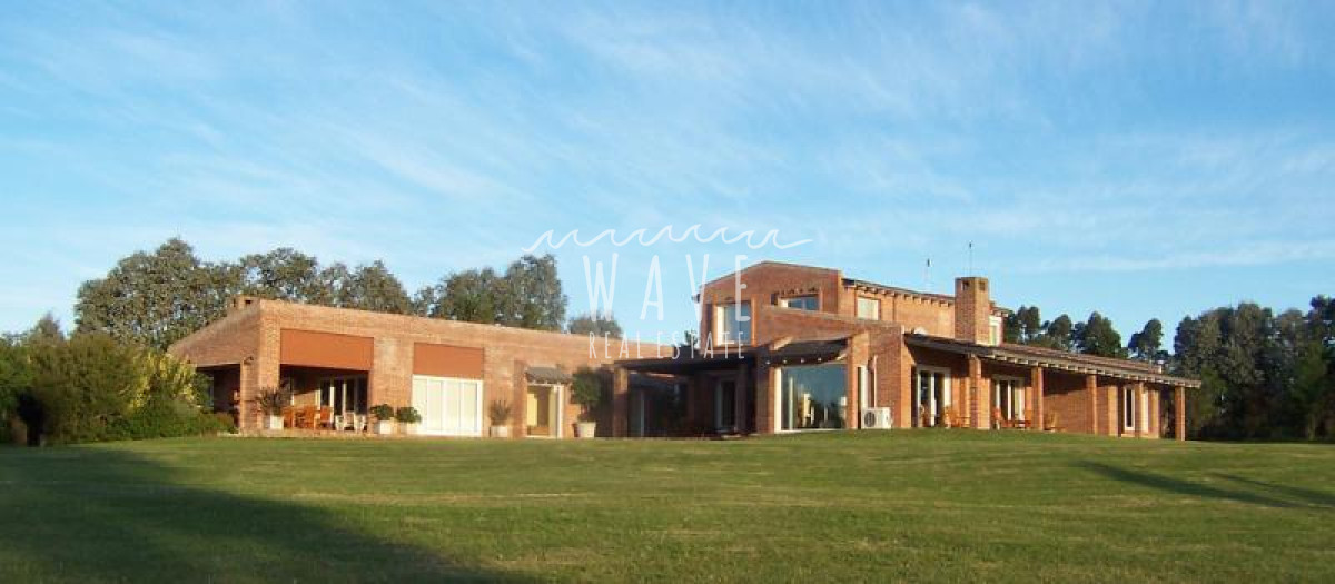 Chacra ID.1273 - La Barra, exclusiva chacra de 3 h y casa de 580 m2.  Zona Chacras del Este. Oportunidad.
