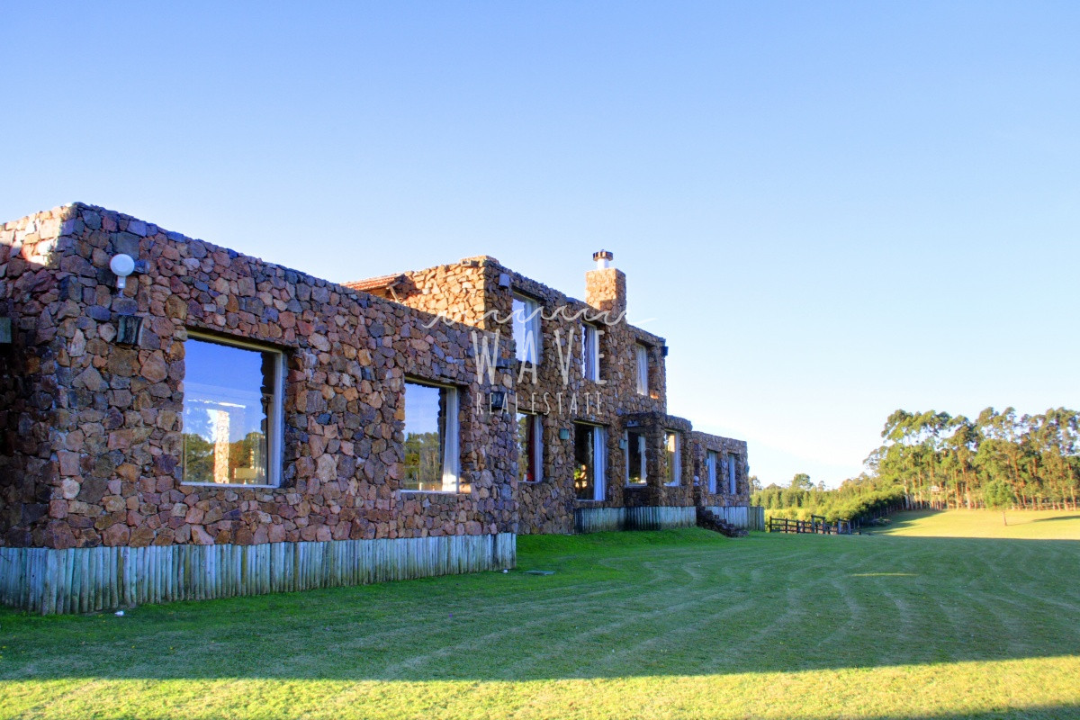 Chacra ID.761 - Venta Alquiler Chacra 10 Suites Manantiales 