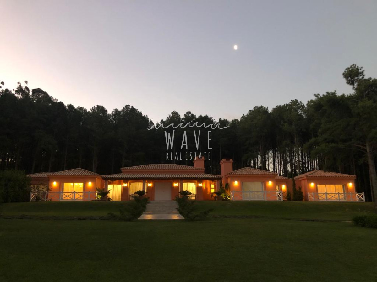 Chacra ID.1274 - VENTA DE CHACRA *RECICLADA* 4 DORMITORIOS MUY CERCA DEL MAR Y PUNTA DEL ESTE