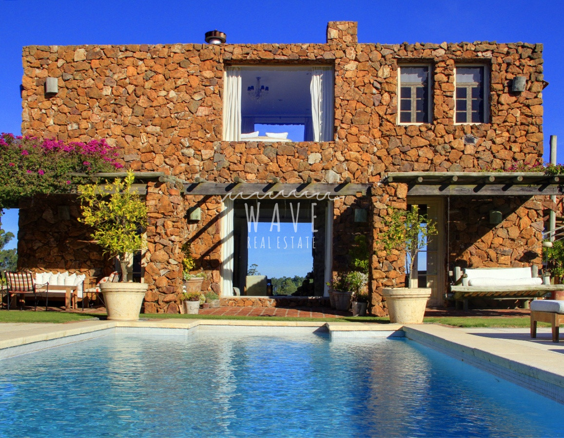 Chacra ID.761 - Venta Alquiler Chacra 10 Suites Manantiales 