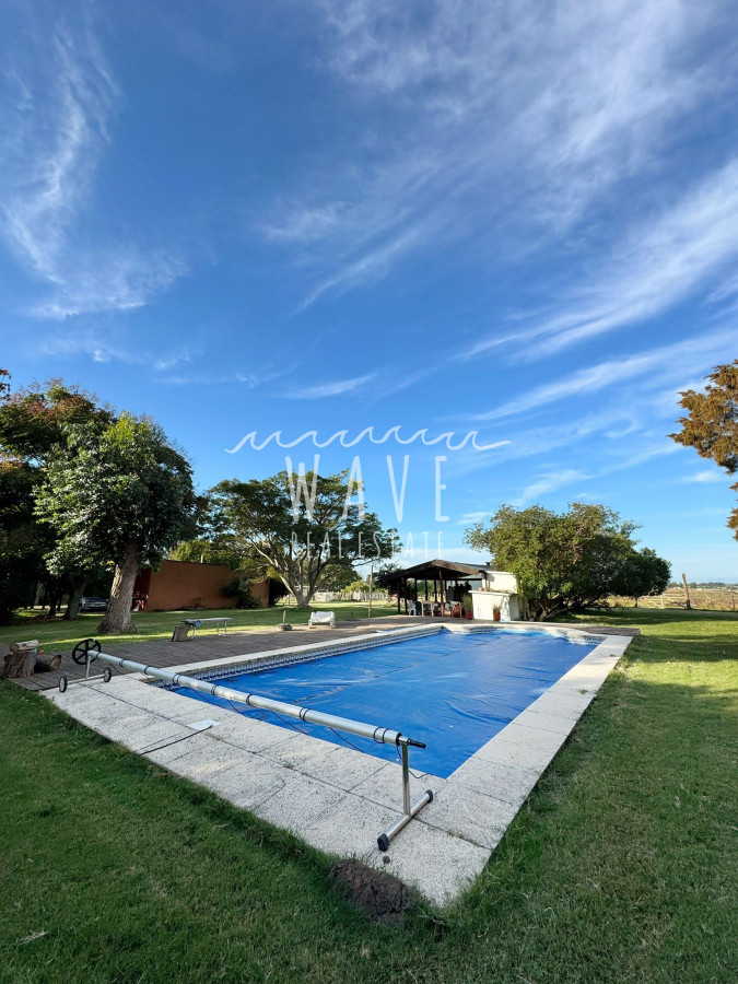 Chacra ID.4856 - Cálida Chacra en San Carlos - 10 hectáreas - Casa principal 3 dorm y casa caseros- Piscina