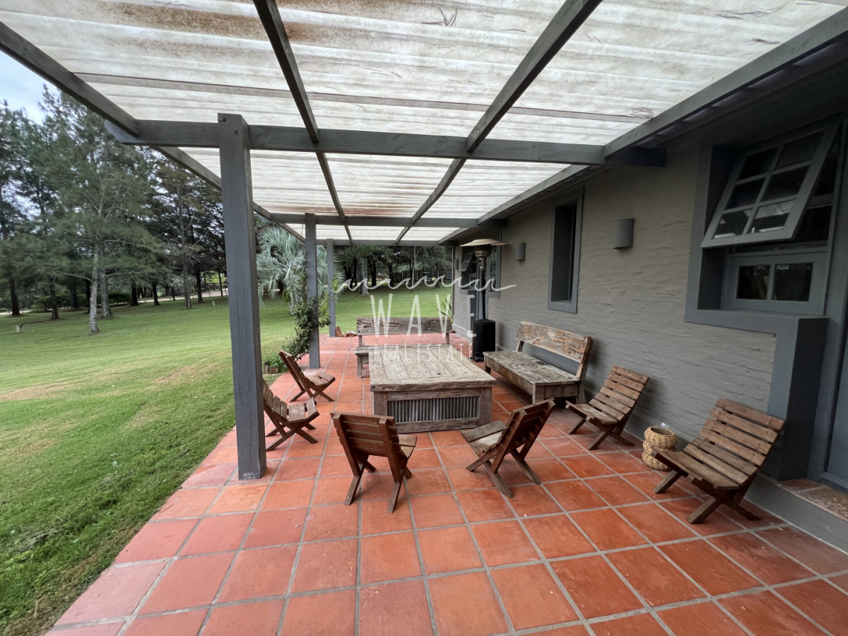 Chacra ID.5507 - Venta de chacra de 6 dormitorios en La Barra