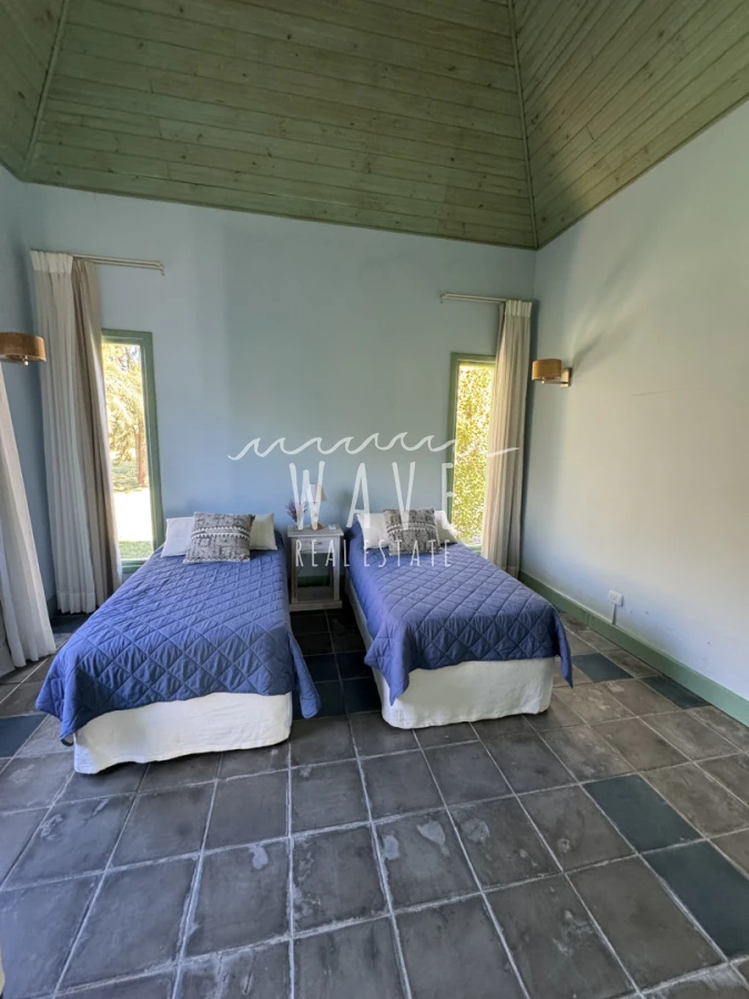 Chacra ID.5463 - Venta de chacra de 4 dormitorios en La Barra