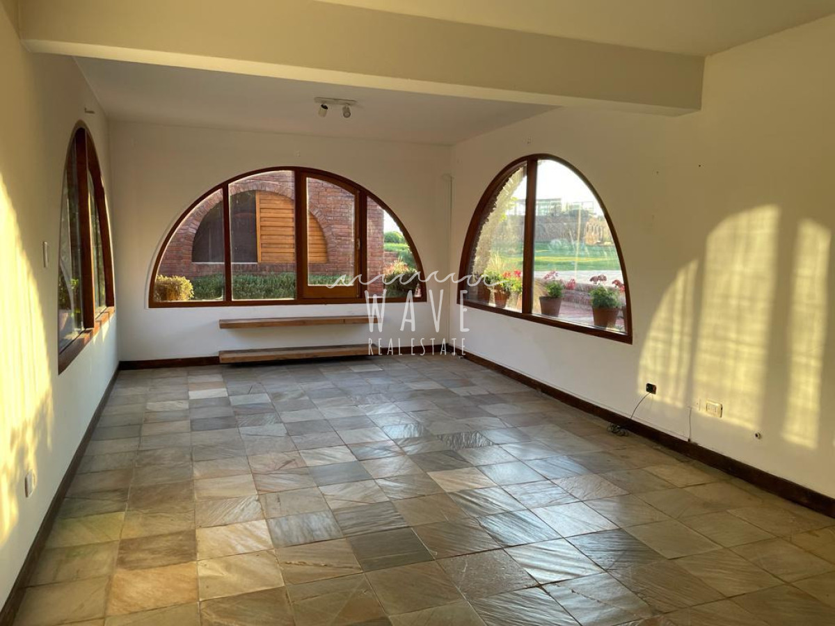 Local Comercial ID.6051 - Local en Manantiales 