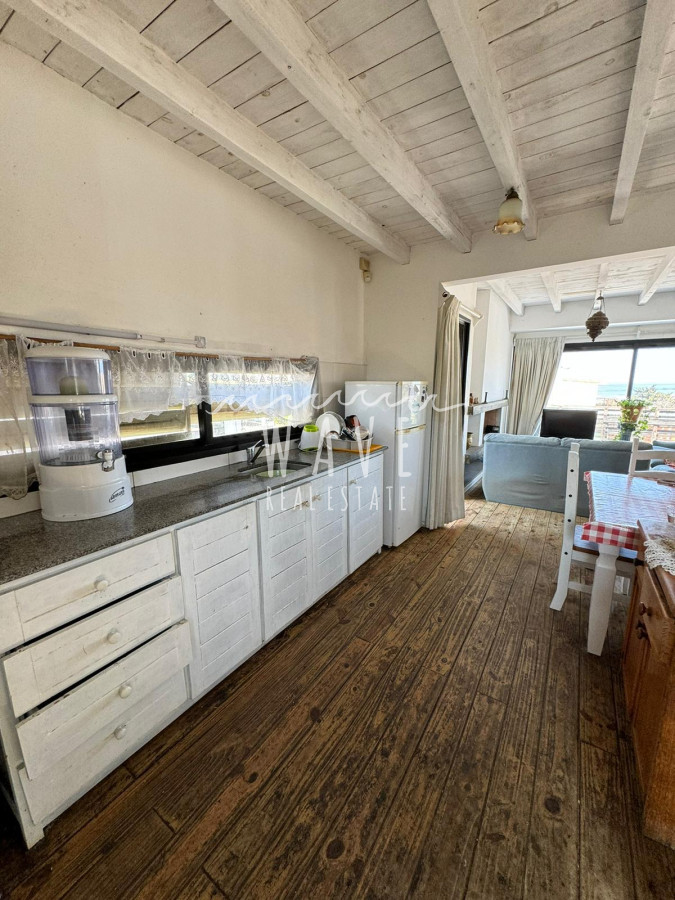 Local Comercial ID.5015 - Venta de local comercial en La Barra, Con apartamento en segundo piso